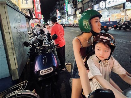 左撇子女孩搶進奧斯卡15強 導演鄒時擎盼把台灣推向國際