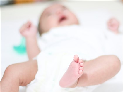 鼓勵男性育兒　育嬰留停津貼擬增為7個月