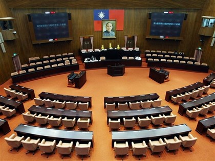 藍白挾人數優勢表決　立院延會至明年1月31日