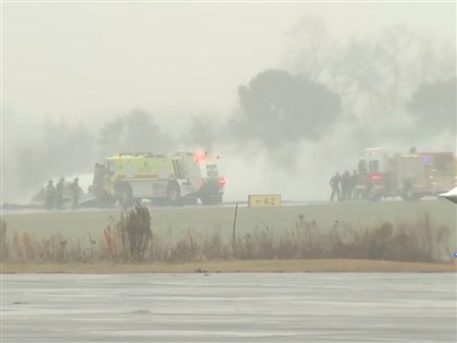 美國北卡機場發生空難 商務機墜毀起火釀多人死亡