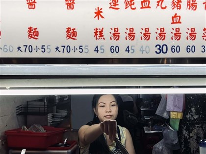 越南廠工到紅毯「左撇子女孩」陳秋柳在台逐夢發光