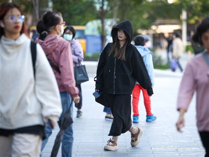 吳德榮:24日起冷空氣增強 高山耶誕有望降雪