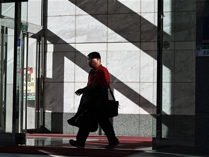 最低工資115年元旦調漲　月薪2萬9500元、時薪196元