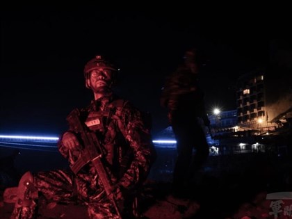 特戰中心訓練突擊兵　背40公斤裝備不分晝夜跋山涉水