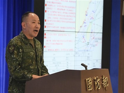 國防部：共軍5演訓區侵領海基線　授權第一線依交戰規則應處