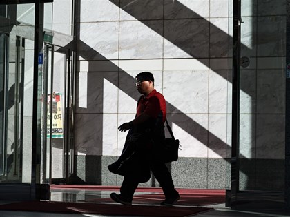 勞工病假新制QA　取消全勤獎金致降薪應協商