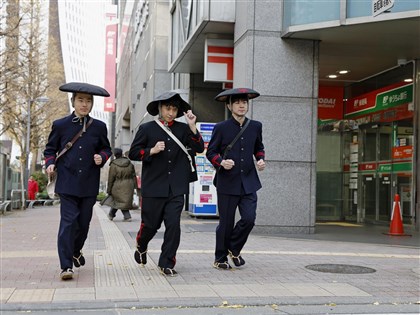 日本郵差遞送賀年卡數約3.6億張　連續17年減少