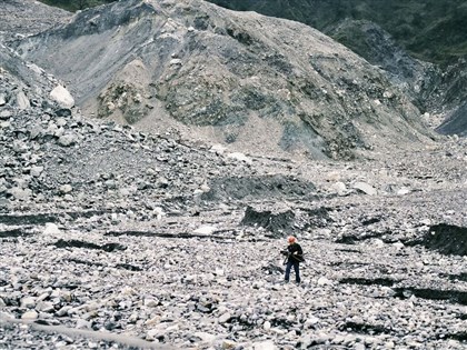 馬太鞍溪堰塞湖崩塌現場直擊  團隊追蹤防災啟示