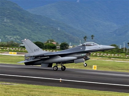 F-16V飛官疑跳傘　賴總統指示全力搜救確保人員平安