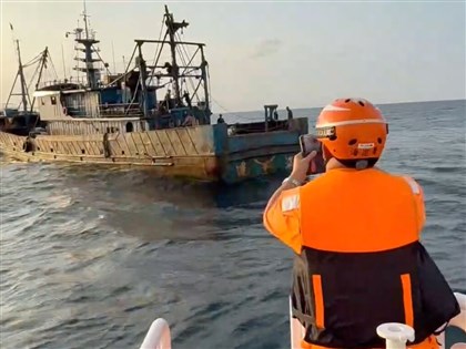 中國吳姓船長過失毀壞海纜判刑賠款　海巡署強制出境