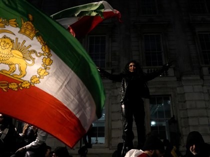 伊朗血腥鎮壓示威數百死　多國民眾集結聲援