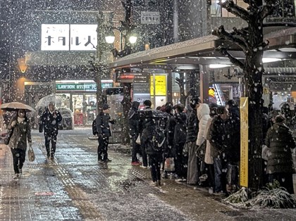 強烈寒流襲日　日本海側可能降下大雪