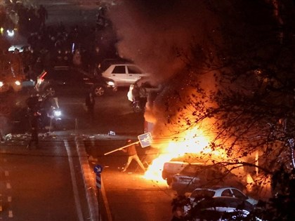 伊朗示威潮難平息　官員透露含安全部隊成員已2千死