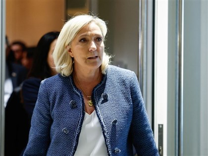 法極右派領袖雷朋為貪汙案上訴出庭 求再戰總統大位