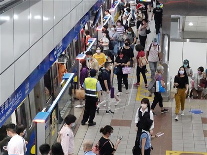 乘客車內亮剪刀　北捷：未經許可帶危險物罰1萬元