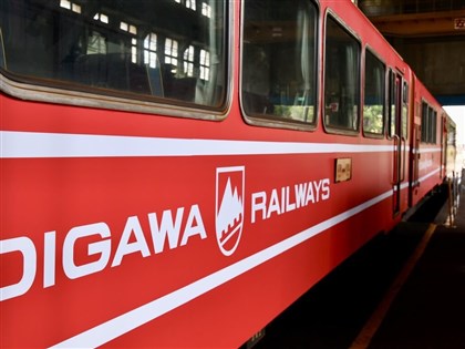 阿里山列車塗裝大井川鐵道　23日起行駛