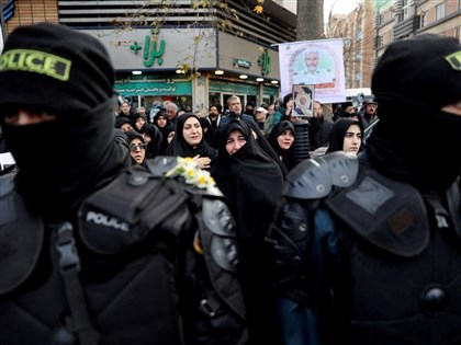 伊朗鎮壓示威傳逾5000死 網路封鎖實際死亡人數恐更高