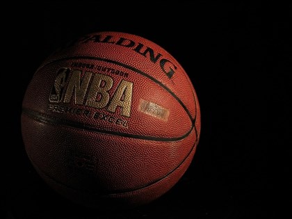 美明尼蘇達州再爆執法衝突釀死　NBA灰狼對勇士之戰延期