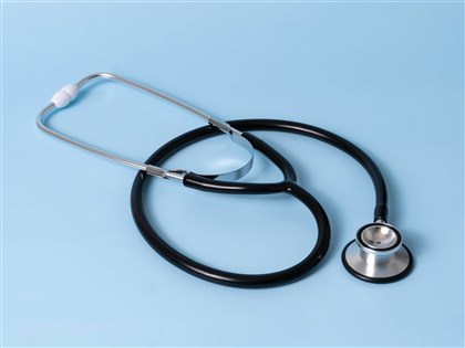 疾管署將列立百病毒為法定傳染病　籲出國別吃生冷食物