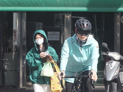 未來一週2波降溫　中部以北27日起轉濕冷