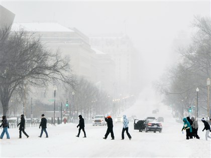 冬季風暴襲美釀10死　聯邦政府關閉、多地緊急狀態