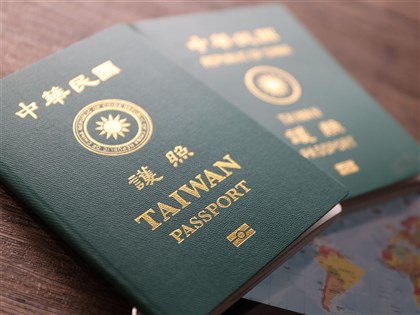 出國過年民眾要當心　申換護照者最晚2/13須領照