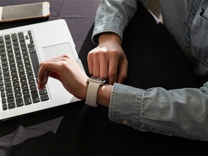 明明不趕時間卻忍不住著急　你也得了匆忙病？【書摘】