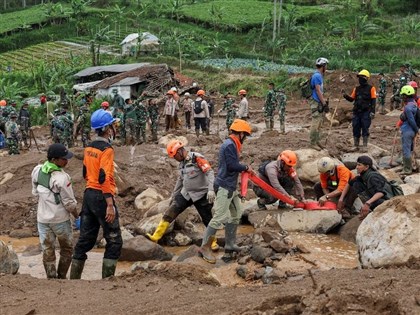印尼西爪哇大雨山崩　23名受困軍人確認死亡