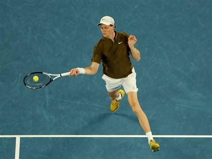 辛納闖澳網男單4強　下一役對決喬科維奇搶決賽門票