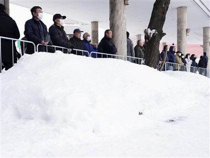 日本眾院選舉受嚴冬豪雪衝擊　暖暖包成維安新挑戰