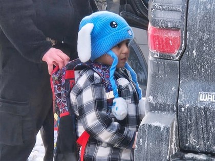 美國5歲童放學被抓掀輿論關注　法官暫擋驅逐令