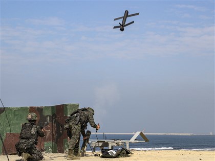 海軍春節加強戰備　勁蜂1型攻擊無人機首度實彈發射【圖輯】
