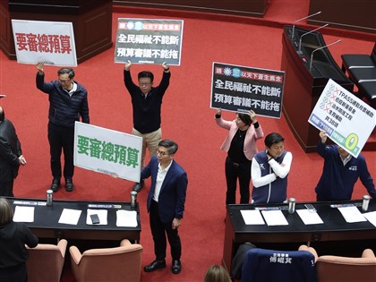 藍白表決勝 民眾黨團國防特別條例付委、政院版遭封殺