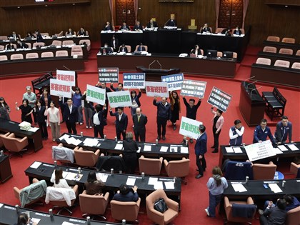 民眾黨團國防特別條例付委　行政院憂延誤建軍期程