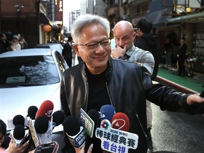 黃仁勳訪台最後一站與魏哲家餐敘　稱經歷創紀錄的一年[影]