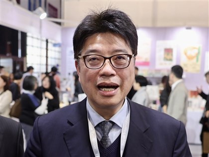 李貞秀棄PRC國籍受阻　邱垂正：必須依法行政