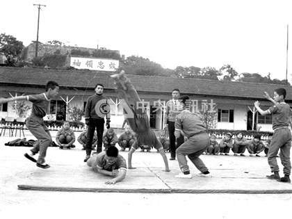 開箱老照片》台灣京劇教育之始　小大鵬國劇訓練班