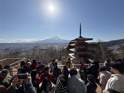 觀光公害不堪負荷　富士山新倉山淺間公園櫻花祭喊卡