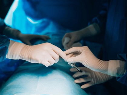 高雄博田醫院涉無照廠商進手術室　衛生局稽查將開罰