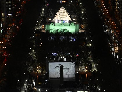 日本北海道札幌雪祭開幕　210座雪冰雕迎遊客
