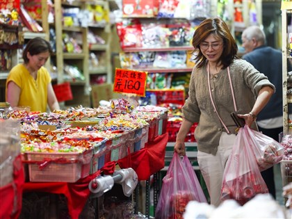 春節高基期效應　1月CPI年增率下滑至0.69%