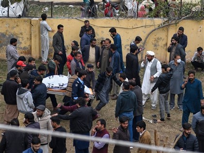 巴基斯坦清真寺遭自殺炸彈攻擊　至少30死130傷