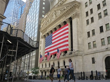 科技領先帶領投資信心　道瓊工業指數登頂5萬點