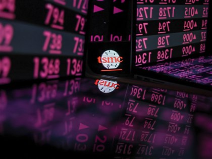 台積電大漲55元　台股開盤強彈大漲883點