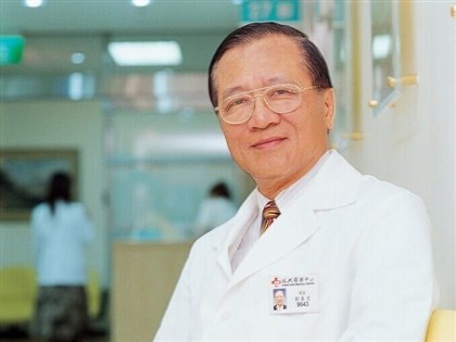 視網膜泰斗劉榮宏離世　完成台首例人工水晶體植入