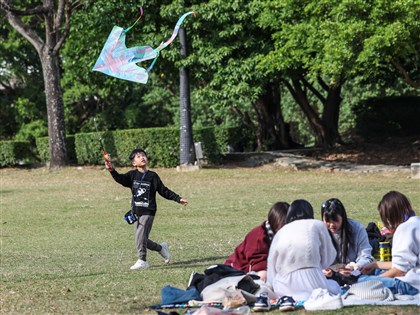 吳德榮：小年夜前高溫達30度　除夕北部轉涼有雨