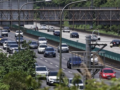 小年夜省道路況大致順暢　估除夕上午現返鄉車潮