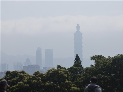 初一東北季風影響 北台灣濕涼中南部白天溫暖早晚涼