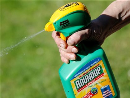 拜耳提議72.5億美元集體和解 盼為除草劑遭控致癌案官司劃句點