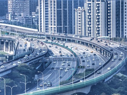 初三下午國道17路段易塞　交通量估為平日1.5倍